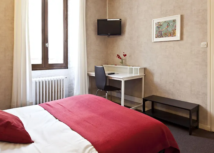 Hotel Du Midi 2*