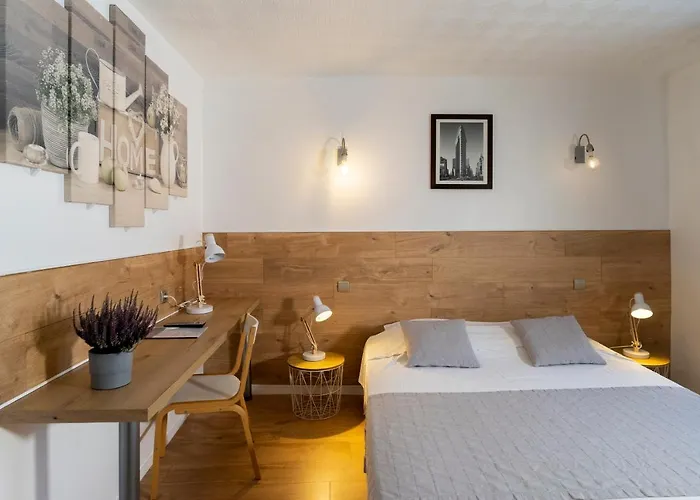 Du Midi Hotel Domène